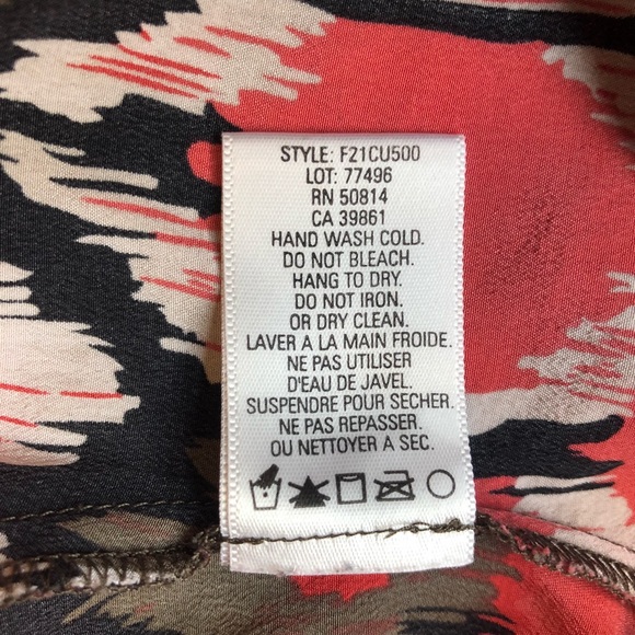 Tahari Silk Sleeveless Button Down Blouse Size S - Picture 6 of 7